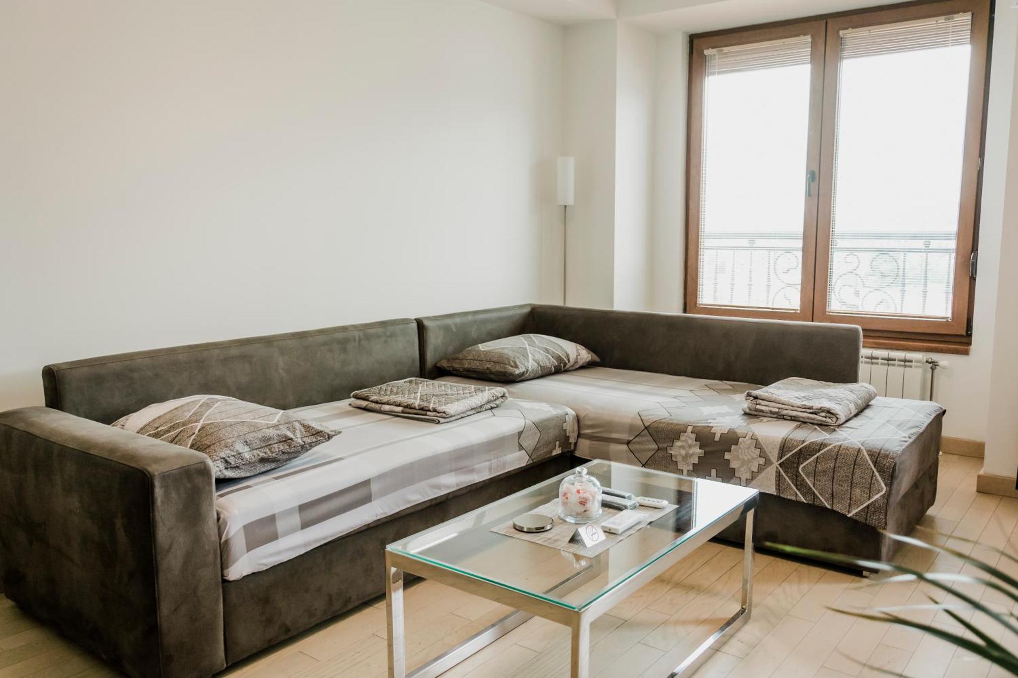 Luka Apartments Flatiron Skopje Bagian luar foto
